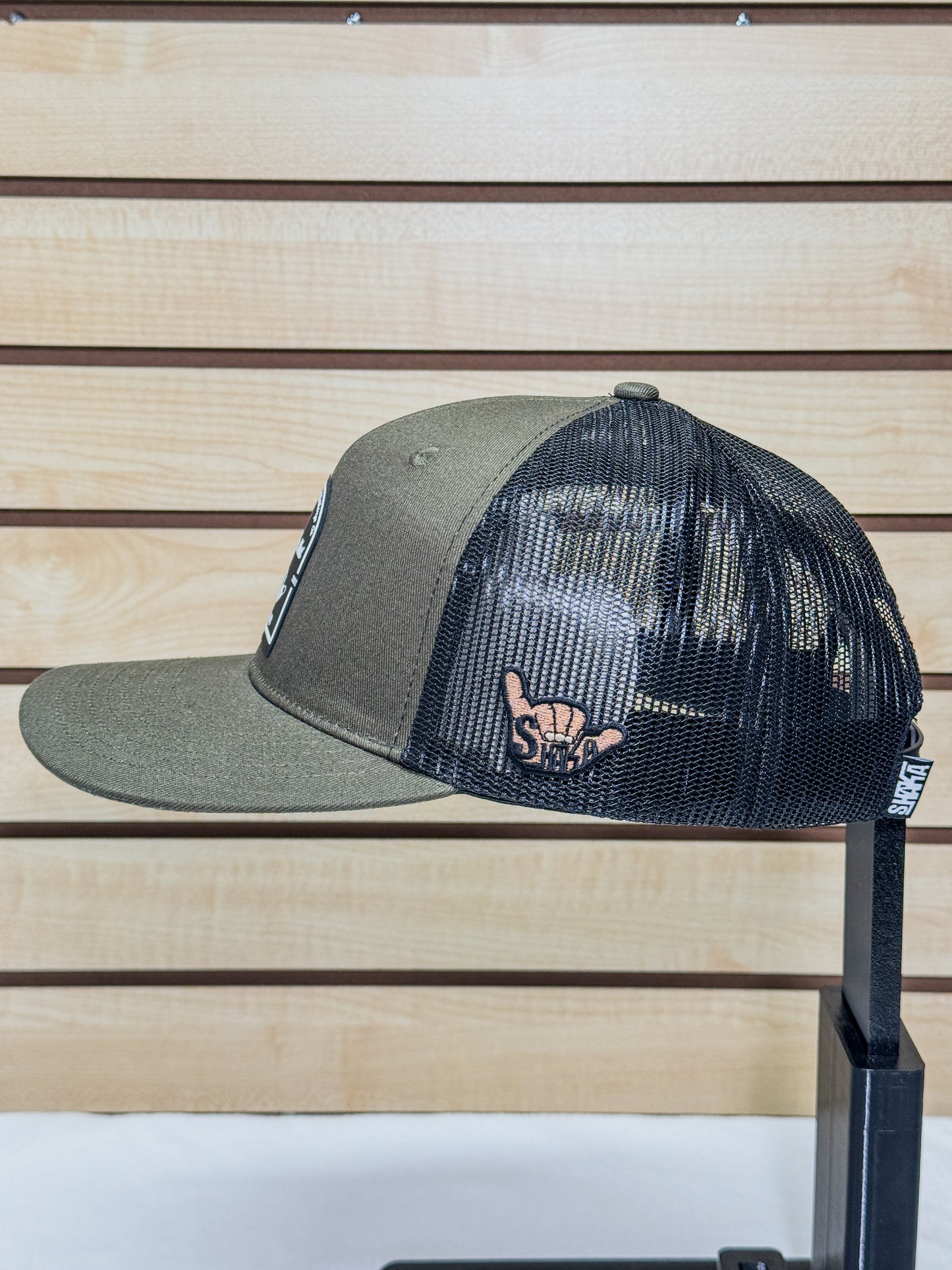 SHAKA NUI EST TRUCKER